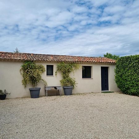 Petit Nid Douillet En Luberon Avec Spa 昂苏伊 外观 照片